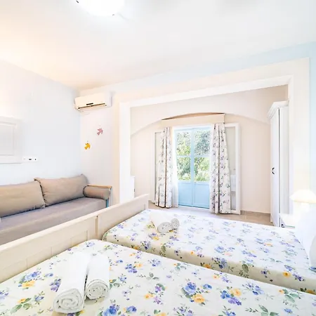 Tatil Evi A'roggia Farm Asfodelos